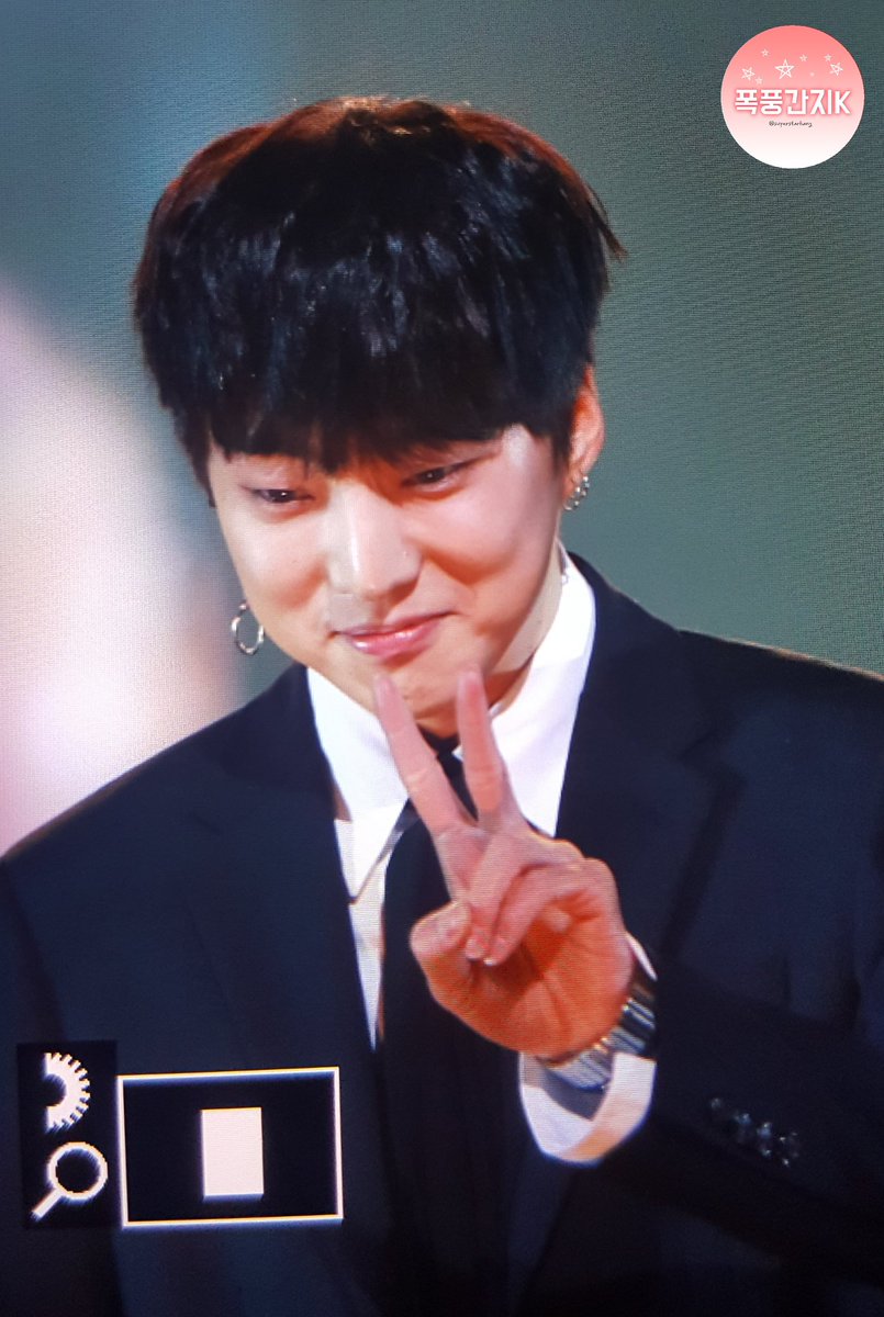superstarkang's tweet photo. 171229 싸이콘서트 게스트 #위너 #강승윤

예술이야~ 예술이야!!😆 https://t.co/HGO7StrrU8