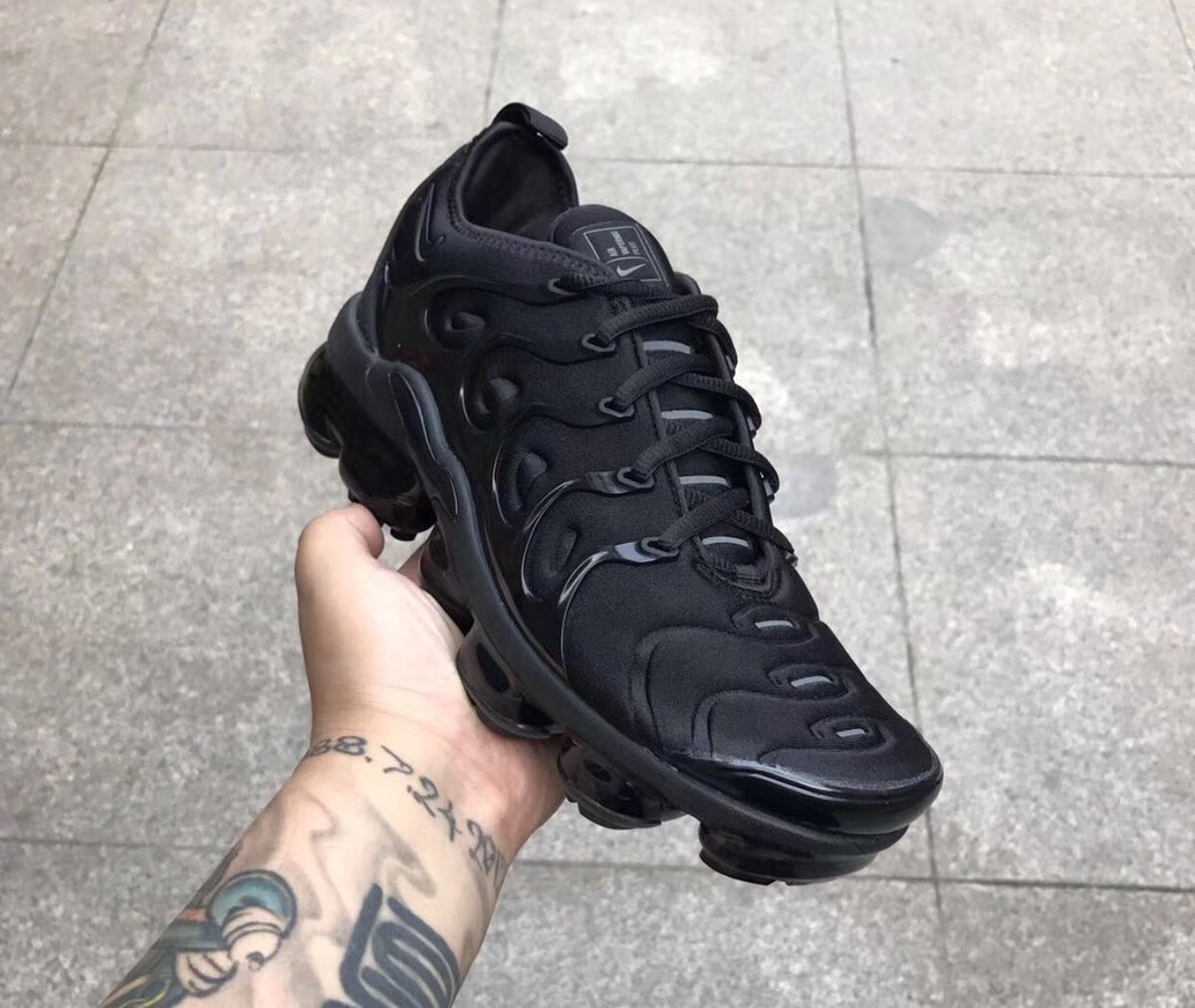 Crephut's tweet photo. Nike Air Vapormax Plus/TN set to release in February. 

Thoughts? https://t.co/8PA4UFrU5K