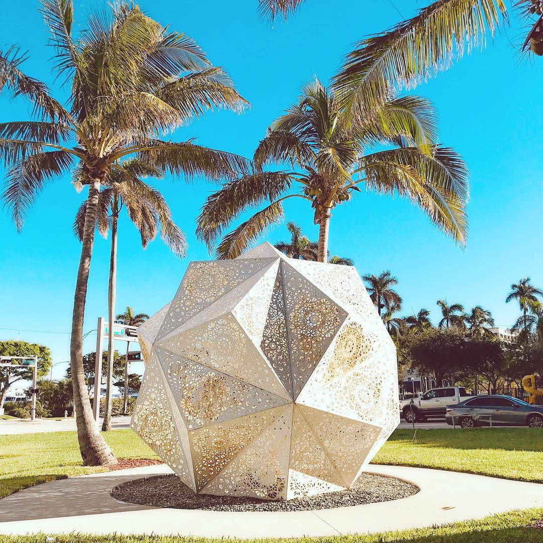 WPBAEDistrict's tweet photo. βAlways be on the lookout for the presence of wonder.β -E.B. White
π¨: @hybycozo for @CANVASmuseum
πΈ: sheila_garofalo
#wpbARTS #canvaswpb #ThursdayThoughts https://t.co/I8boJHKDMq