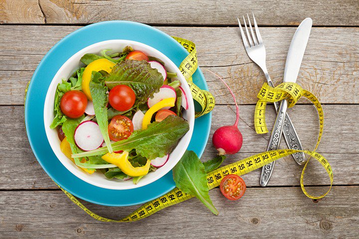 SkinCareImpact's tweet photo. Eat fresh fruits, greens, sufficient protein and vitamins. A diet rich in vitamin C and low in fats and sugar promotes radiant skin.  #RadiantSkin #SkincareTips #HealthySkin https://t.co/wmeESqx1Bm