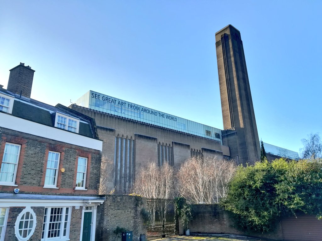 demikublog's tweet photo. No podíamos irnos de #Londres sin el típico paseo por la orilla del Támesis #Southbank #Webminster #demikuchristmaslondon #Navidad https://t.co/7iUX2At5OF