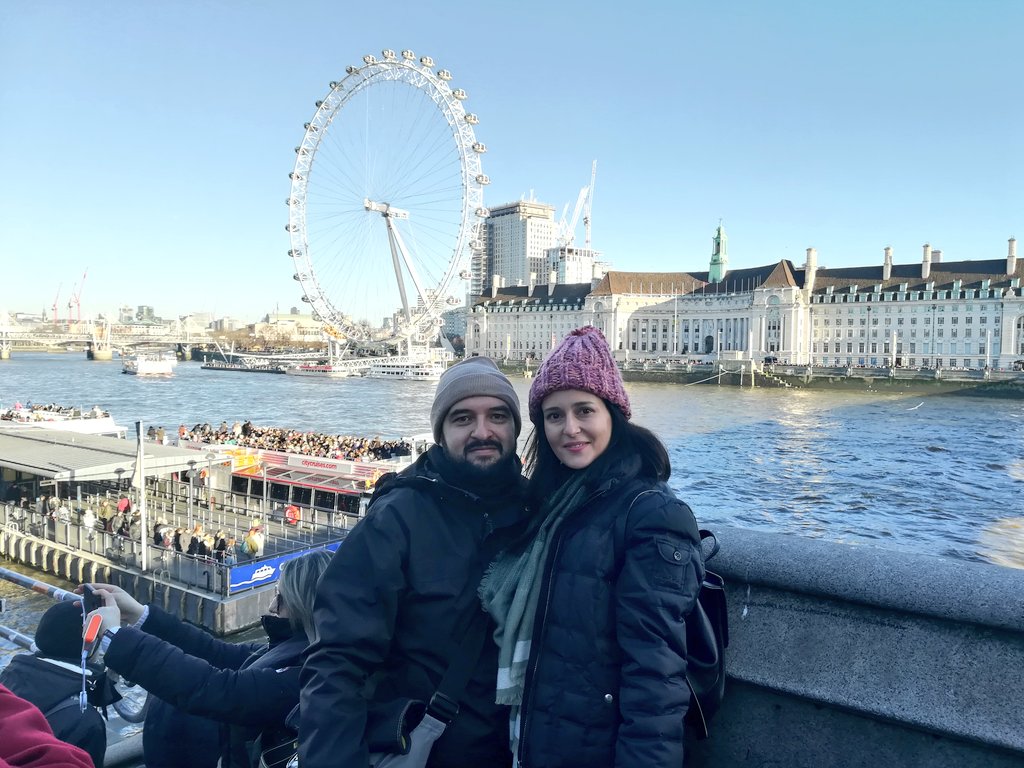 demikublog's tweet photo. No podíamos irnos de #Londres sin el típico paseo por la orilla del Támesis #Southbank #Webminster #demikuchristmaslondon #Navidad https://t.co/7iUX2At5OF