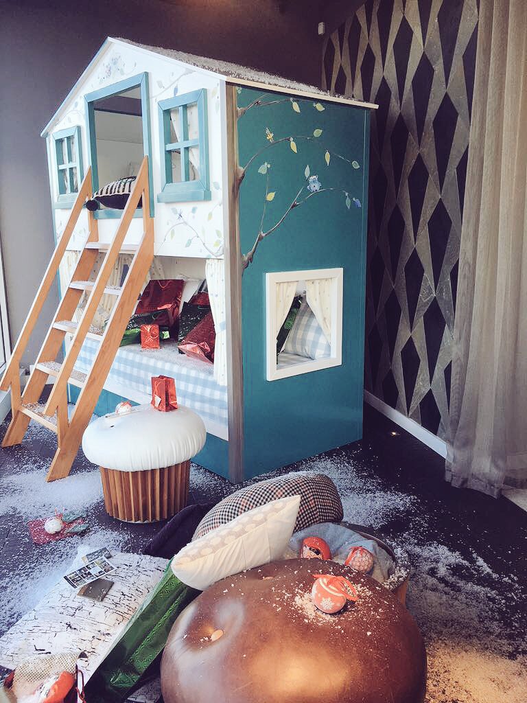 MiSuenosLtd's tweet photo. #repost from @MatteoBStudio wonderful to see one of our designs @MiSuenosLtd in your studio #windowdisplay #london #interiordesign #kidsroom #passion4interior #londoninteriors #kidsinterior #luxury #furniture https://t.co/9woLZgUL47