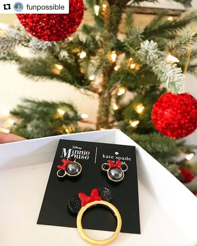 DLifestylers's tweet photo. The @katespadeny Minnie Mouse jewelry is just so cute! #Repost @funpossible
#disneyjewelry #disneyring #katespade #katespadexminniemouse #minnie #minniemouse #minniestyle https://t.co/WSUYUjyTti https://t.co/GPEVvtFcnl