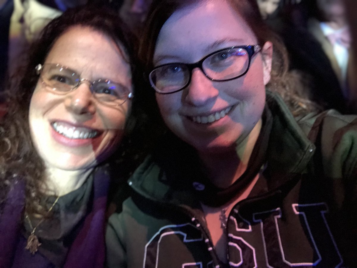 ArielTimkovich's tweet photo. Big Apple Circus with my mom!! ❤️ #bigapplecircus https://t.co/8SXy1QP1p2