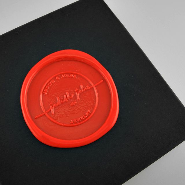 JudithXJules's tweet image. Trying new packaging ideas ....

#packaging #black red #whitepackaging #minimalist #tinyboxcompany #logo #design #allinblack #paperyarn #twine #blackandred #bnw #monochrome #monoart #bw_photooftheday #blancetnoir #minimalism #keepitsimple #lessismore #simpleandpure #simplicity
