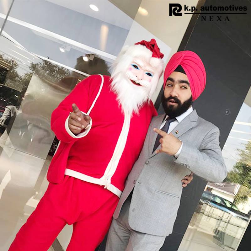 kp_nexa's tweet photo. This is how we roll celebration
#christmas #deliveryceremony #cardelivery #nexacars #tbt #happyclients #nexasanta #kpautomotives #nexaqueensroad https://t.co/KNiWMJAy72
