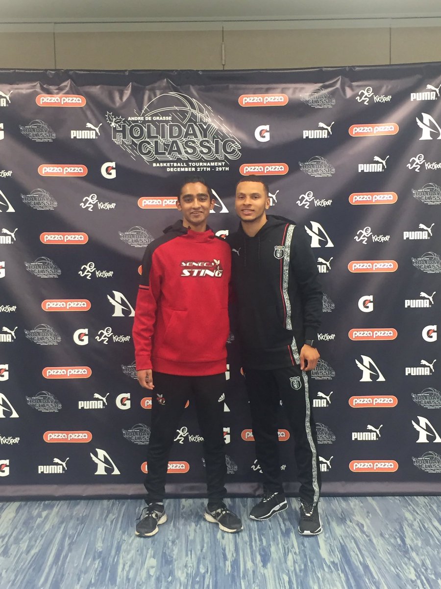 Aidan_Dsouza's tweet photo. Canada's fastest sprinter @De6rasse 🇨🇦🏃👍👌 A role model to me! #trackathletes #trackandfield #runners #runnersofinstagram #tracknation #instagramrunning #therunnernation #bringthesting #senecaproud @SenecaMedia @SenecaCollege @Sportsnet @cbcsports @De6rasse @ADGClassic https://t.co/2cQKQoCEsH