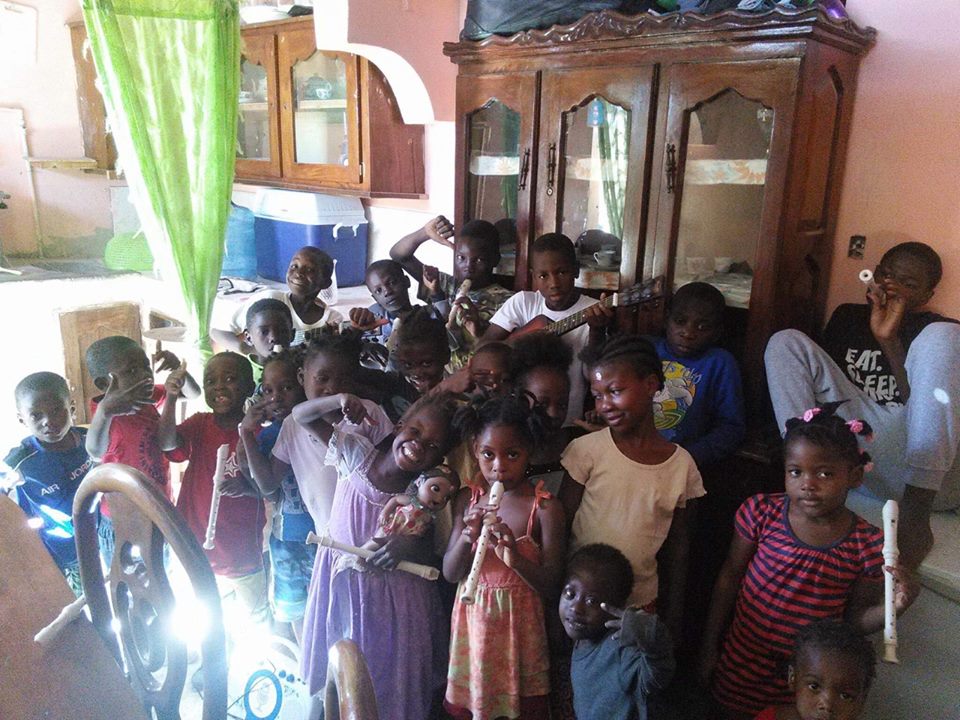 TodaysPromises's tweet photo. As we head into the #NewYear, please consider donating to Today's Promises to help us care for and educate these children. We can give these children the tools and skills to escape #poverty.

Donate here >> https://t.co/KnD40R07Ng
#Haiti #orphans #missiontrip #NextYearIPromiseTo https://t.co/9tg3kGD7zN
