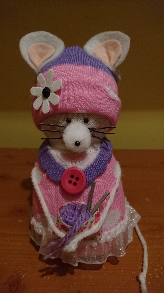 CornellTracey's tweet photo. Mrs Sock Mouse with her knitting, part of my sisters birthday pressie. Made from socks filled with rice and no sewing involved #birthday #crafting #Januarybirthday #sockmouse #mouse #socks https://t.co/rDrJBz2q8Z