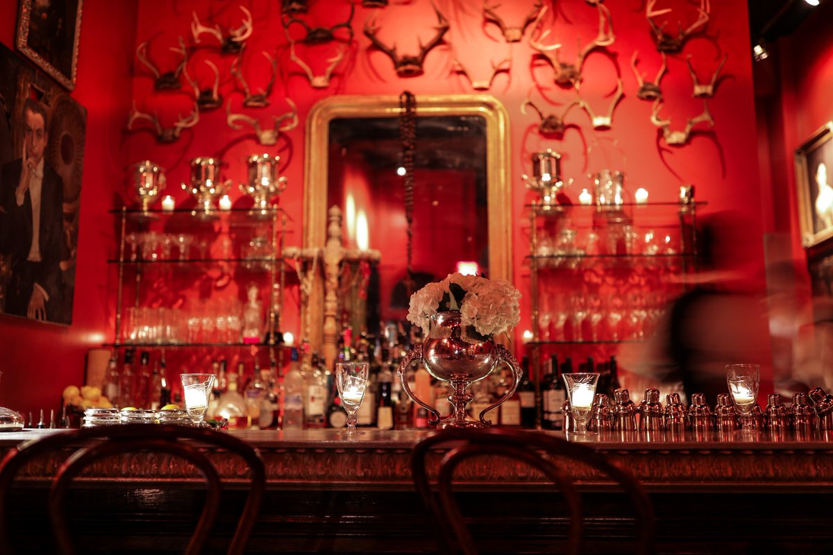 barlesfreres's tweet photo. Our bar will be open on New Years Eve for walk-ins. Come for cocktails, champagne and light appetizers. #stlouis #barlesfreres #clayton #NewYearsEve #twentyeighteen #champagne https://t.co/FwJIP9w20j
