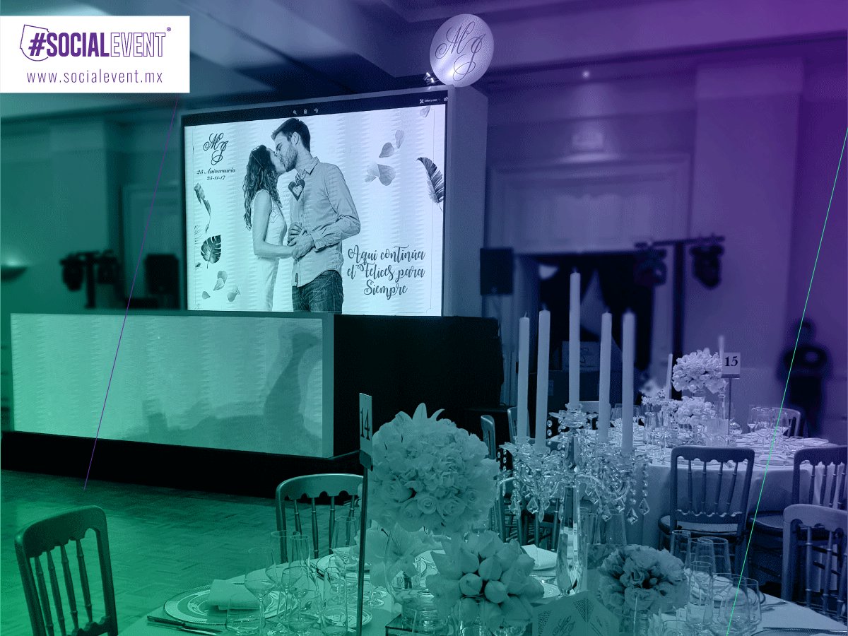 socialeventmx's tweet photo. Te ayudamos a que ese momento sea inolvidable #SocialEvent 
#magicmirror #hashtagmaker #photobooth #gif180 #photo360 #video360 https://t.co/sjA55am7XR