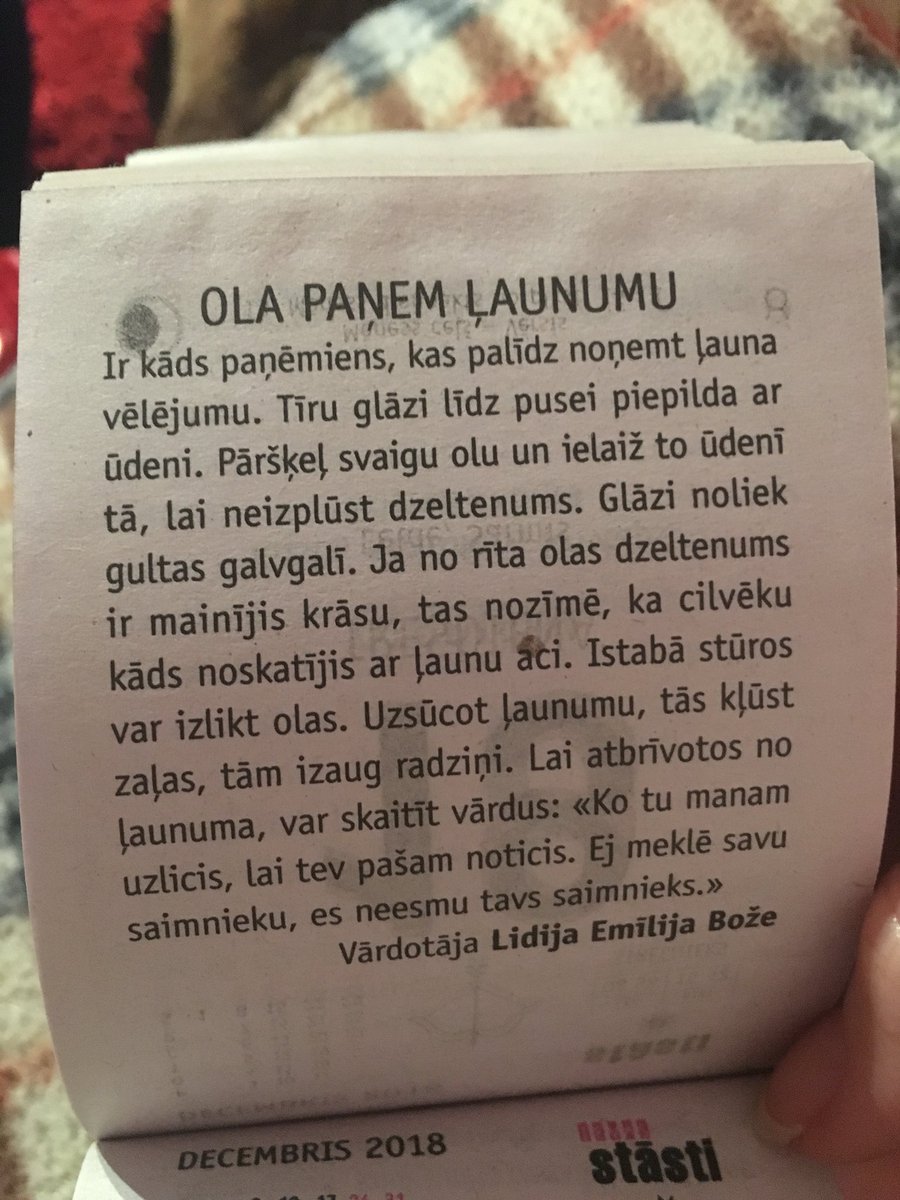 Vecmāmiņai uzdāvināja kalendāru. Esmu sajūsmā!
