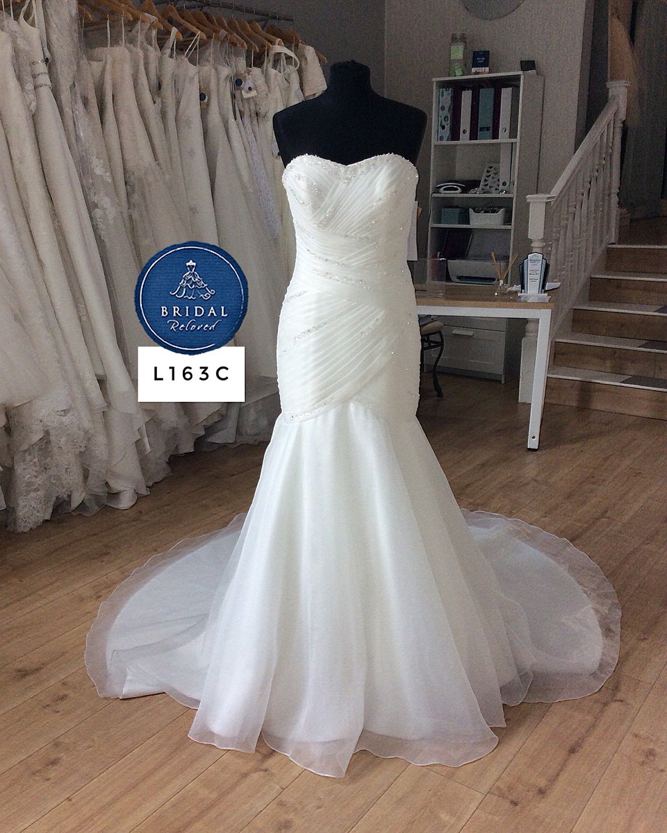 BridalRelovedSp's tweet photo. Stunning fit to flare wedding dress by Mark Lesley π gorgeous ruched fitted bodice with subtle sparkle embellishment and corseted back for an amazing fit.
#MarkLesley #bridalrelovedliverpool #bridalreloved https://t.co/HsqstsZyxR