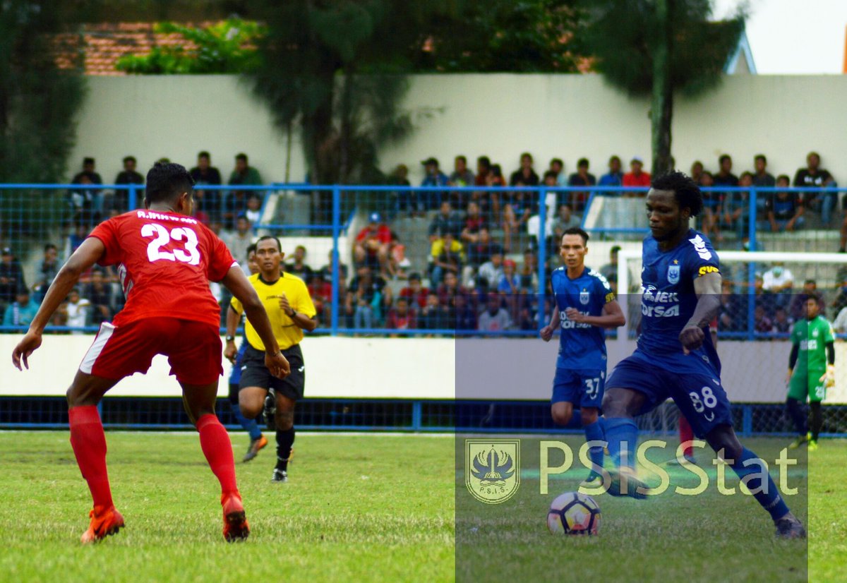 GELANDANG ASING seleksi PSIS Semarang :
IBRAHIM CONTEH
#1 Uji Coba PSIS 4-0 PPLM Jakarta 
Status : Starter
Posisi Main : Gelandang
Menit Main : 72 menit
Gol/ Assist : 0/1
Peluang Emas : 2
#psis #psisday #psissemarang     #mahesajenar #panserbiru #snex #psisstat #psisstatistics