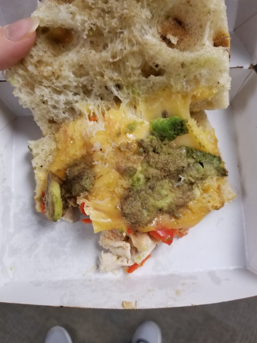 litlkeekee's tweet photo. Our order was an hour late, we had rude customer service, and the avocado that was used on our sandwiches were disgusting. Is this what you call clean eating? @panerabread in Richmond Heights STL MO #disgusted https://t.co/Y7ht76A98k