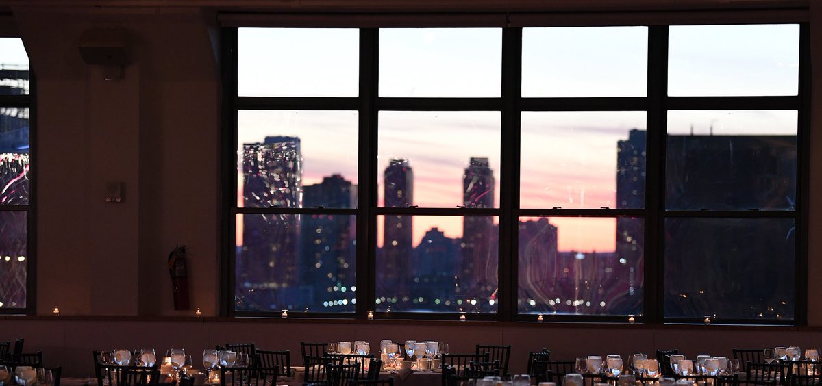 tribeca360's tweet photo. Take in a perfect sunset Photo: @TadaTheater https://t.co/txtg4VBvU4