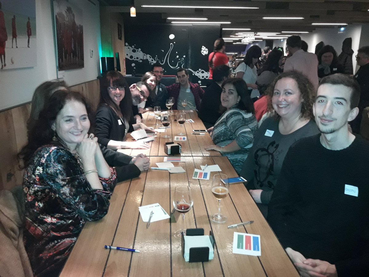 medranosola's tweet photo. Cena #fools6 foolsdiner. Pre presentaciones... https://t.co/uBVTRN4O8N