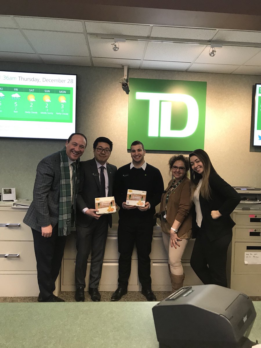 Mauro Manzi (@manzi_mf) on Twitter photo <a href="/MartyyyGee/">Martin Grinberg</a> and team rocking the customer experience in Lynn Valley great branch showing off their new digital screens look at that forecast for Sun #HappyNewYear <a href="/MartyyyGee/">Martin Grinberg</a> and team rocking the customer experience in Lynn Valley great branch showing off their new digital screens look at that forecast for Sun #HappyNewYear