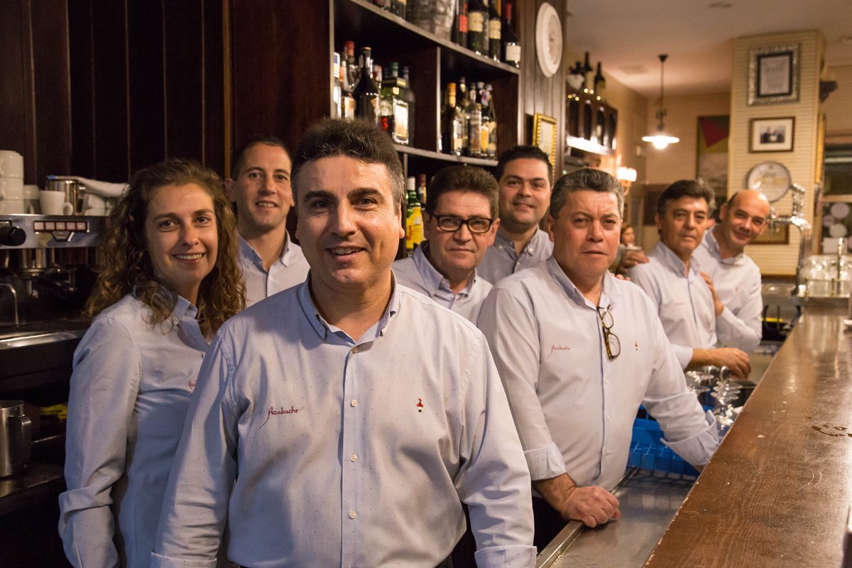 AzabacheHuelva's tweet photo. Los sueños se cumplen, esa era la ilusión de Eduardo, ser Rey Mago de Huelva... Enhorabuena Gaspar de todo el equipo de Restaurante Azabache https://t.co/0Rktngm60g