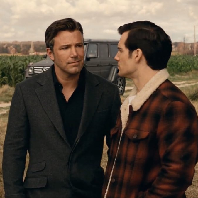 cavillsass's tweet photo. when i tell u i screamed reading this.. 🗣 bruce wayne is bisexual and in love with clark kent 🗣 https://t.co/1Qx7wo8Mqv