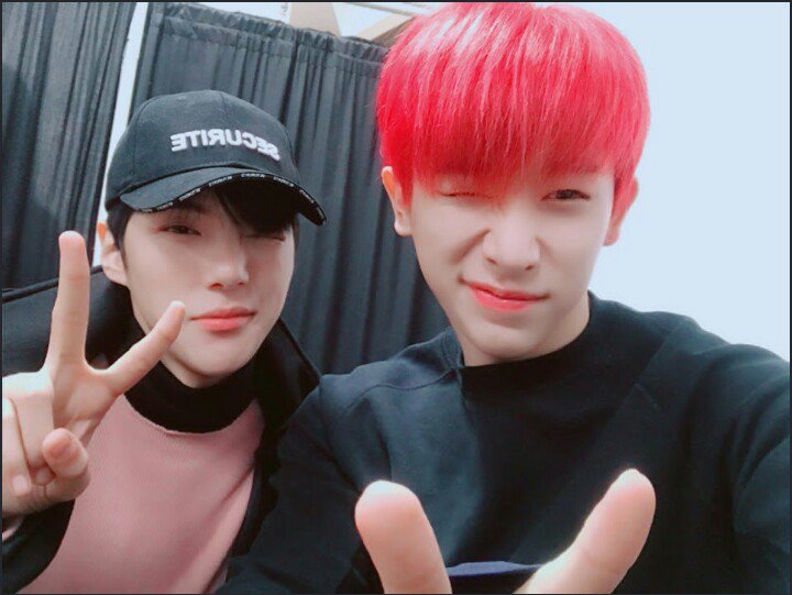 Minhyuk_My_Oppa's tweet image. This two pics are perfection 😍
Stay healthy @OfficialMonstaX ❤
Love you 😘
#MINHYUK #WONHO #MONSTA_X #MONBEBE #MONSTAX #MONSTAXで妄想 #handsome