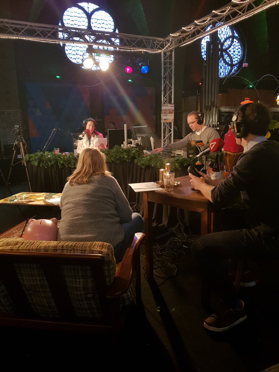 ACvHeijningen's tweet photo. Vanmiddag in de prachtige #Annakerk geweest bij #luiduit17 oa om plaatjes aan te vragen voor het goede doel de #BoodschappenPlusBus. Mooi initiatief van @rtvamstelveen en goed werk van alle vrijwilligers oa @LisaEHBO Kwam ook @puur nog tegen. Was gezellig! Aanrader. https://t.co/QJinDDFmWi