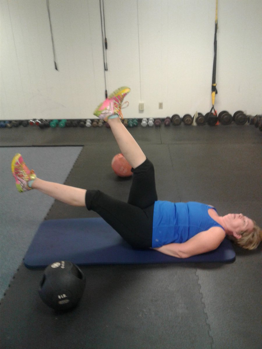 dfit1's tweet image. #Abdominal Work underway at #DFit1 #Fitness in #WestAshley #CHS @fitnessmagazine @LightenUpChas @letsgosc #TeamFit1 #PersonalTrainer #CHSMIAMI #IndoorOutdoorGym