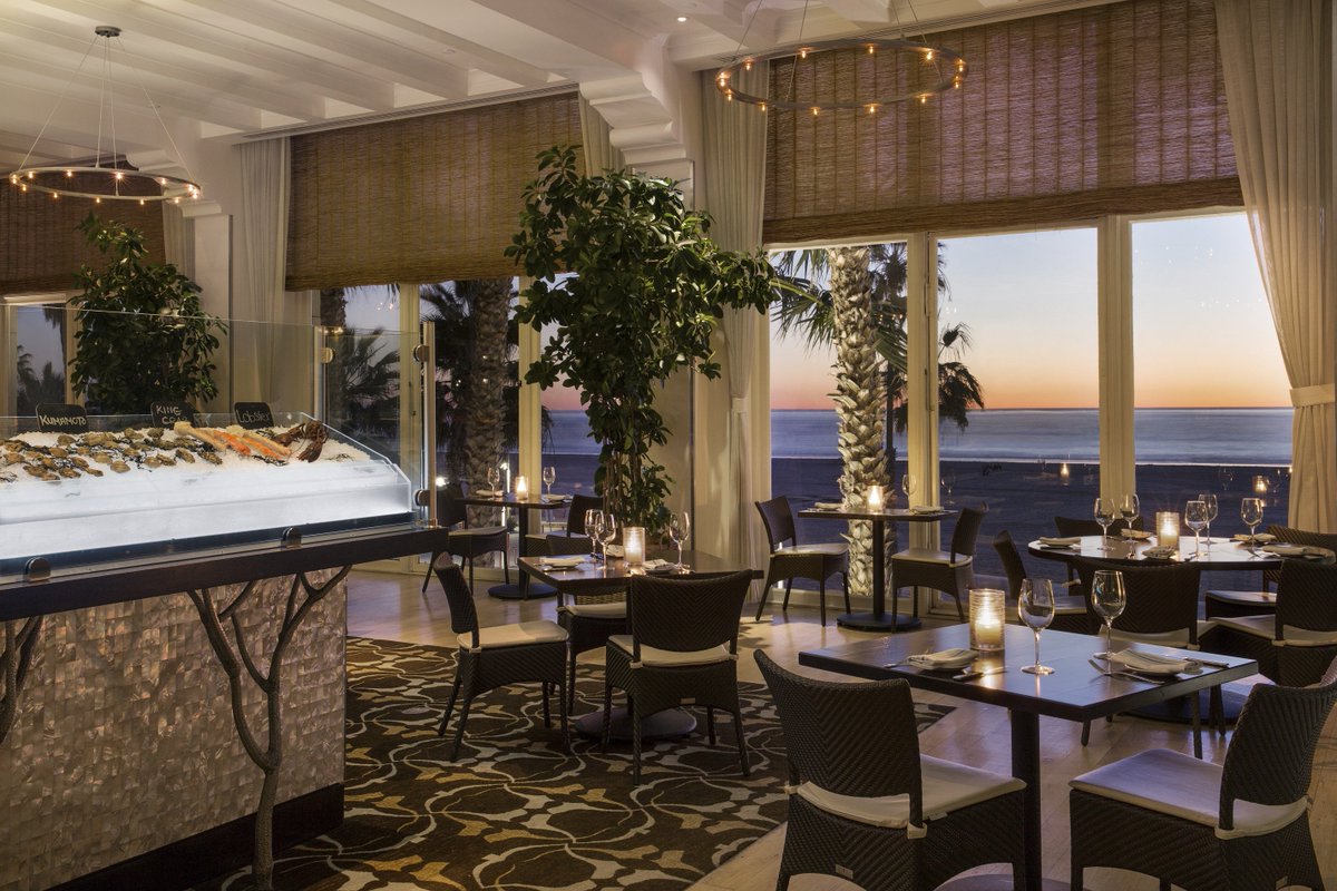 Make your New Year's Eve reservations today at Catch. Enjoy a delicious meal prepared by Chef Gemma and panoramic views of the Pacific Ocean. bit.ly/2kqjy0q