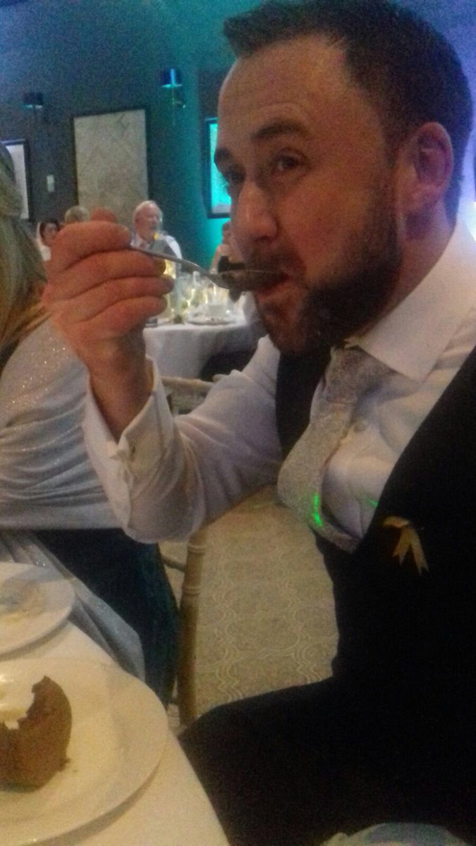 _coatsy's tweet image. #clarkeyandloutietheknot