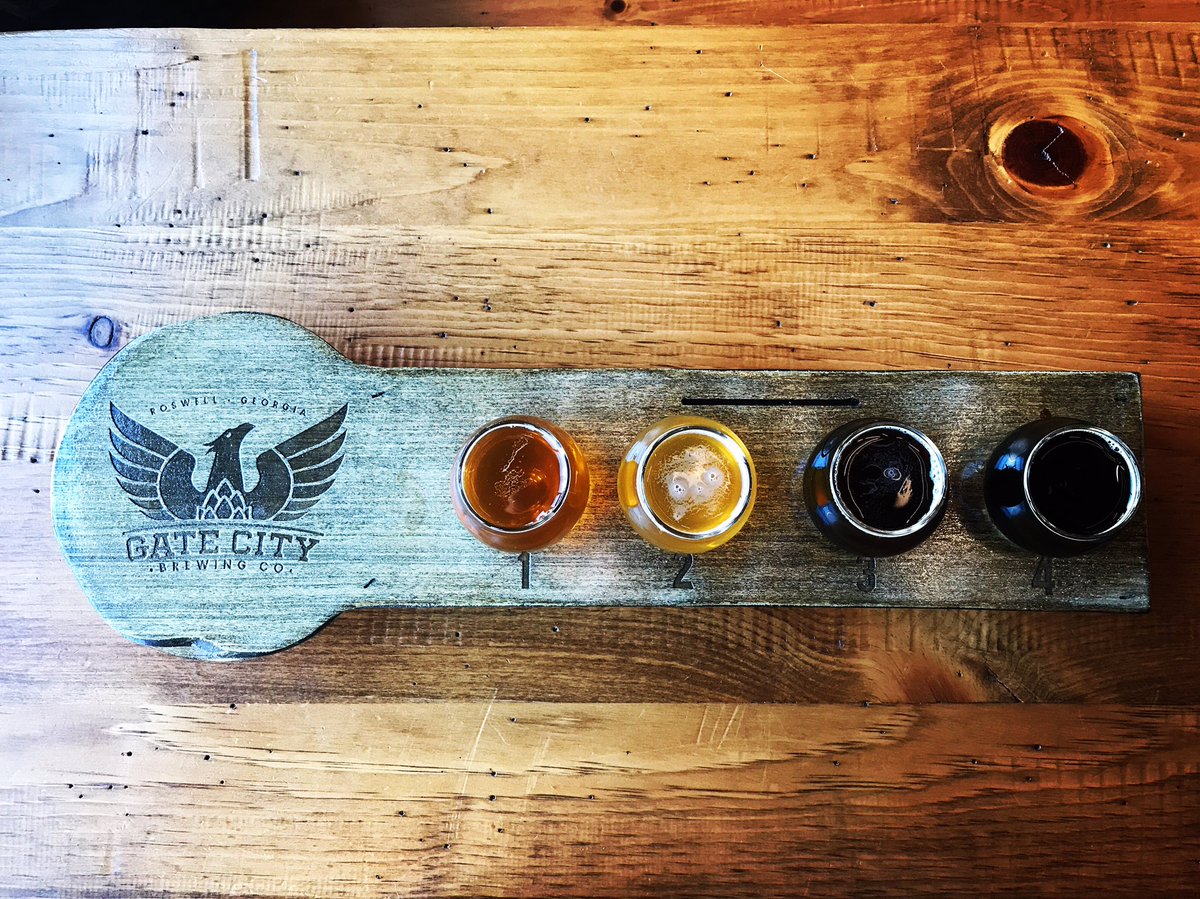 And now we are checking out <a href="/GateCityBrewing/">GateCityBrewing</a>. Great selection. 18 beers on tap, good beer. <a href="/oncourseturf/">Kevin Ross</a> <a href="/TurfgrassZealot/">Dave Wilber</a> <a href="/GCSAA_NW/">David Phipps</a> <a href="/CubbieKK/">Kevin Kallas</a>