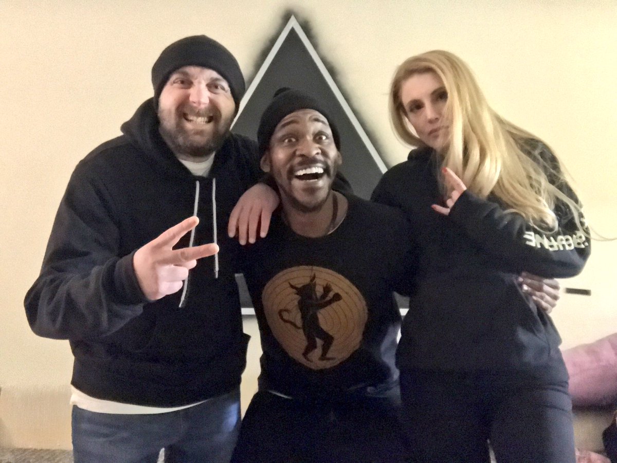 LarryL3g3nd3's tweet photo. .#BestOf2017 #ThreeOfAKind #budz #CaliforniaDreaming #WinterIsHere #ThePower #TeamPazuzu #BestOfDay #LabyrinthClothing  @WORLDSTAR https://t.co/DWsv3Dx7ur