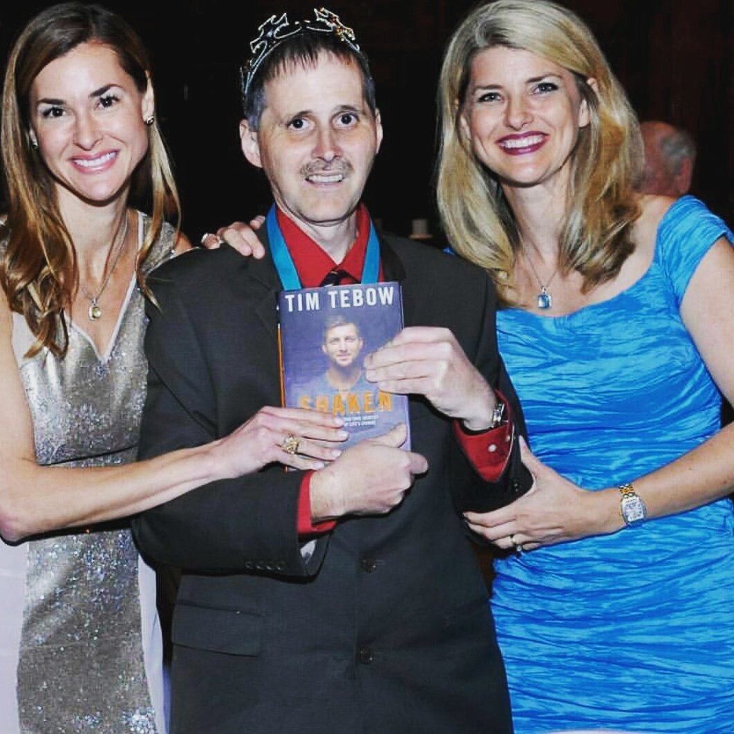 SAVELIV35's tweet photo. What does Tim Tebow, his sisters Katie Tebow and Christy Tebow Allen have in common with SAVE LIV35? Night To Shine! We need volunteers! Apply here: https://t.co/96xtg0lNya https://t.co/90Xz6tRawr #NightToShine #saveliv35foundation https://t.co/xY1GHrt0SF