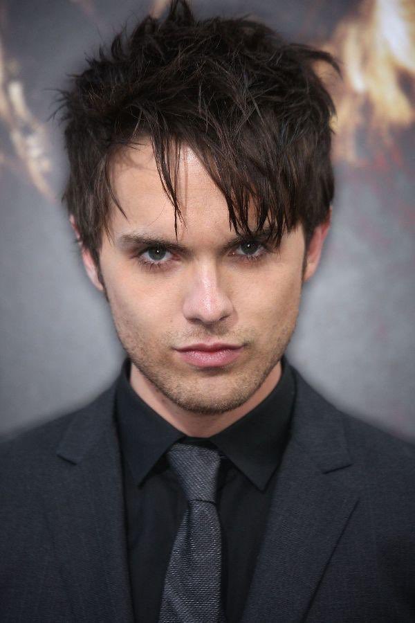    We wish a very happy birthday to Thomas Dekker! ¡Feliz cumpleaños 