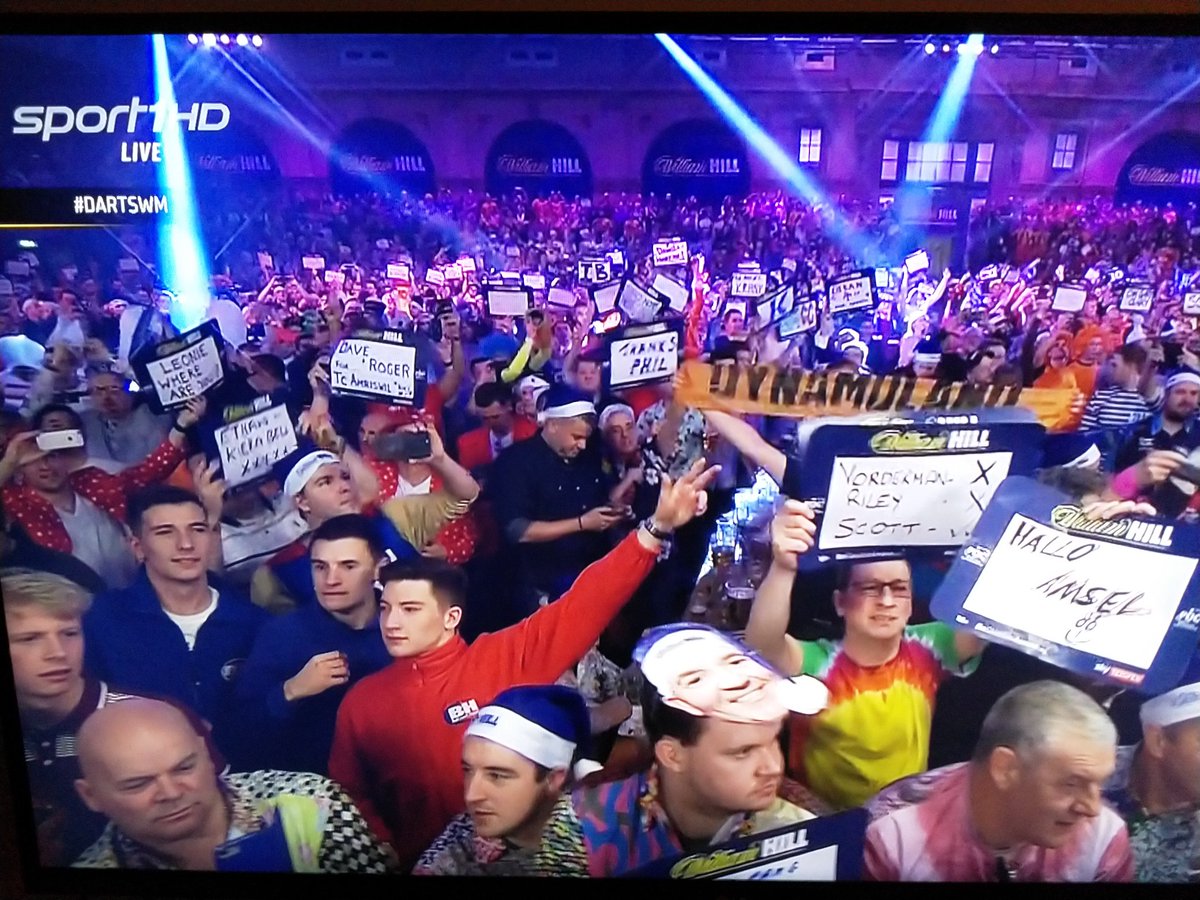 CKienert's tweet photo. #DartsWM ist #Dynamoland https://t.co/fyPK1ks5W9