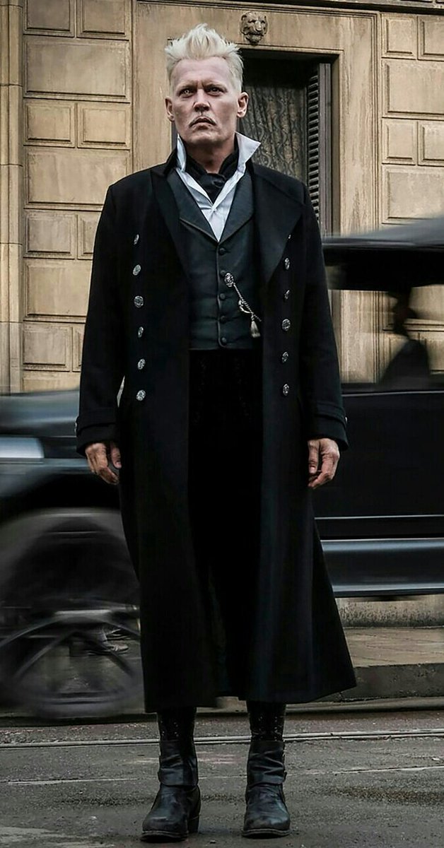 Jd On Twitter Johnny Depp En Gellert Grindelwald Photo Officielle Les Animaux Fantastiques Les Crimes De Grindelwald