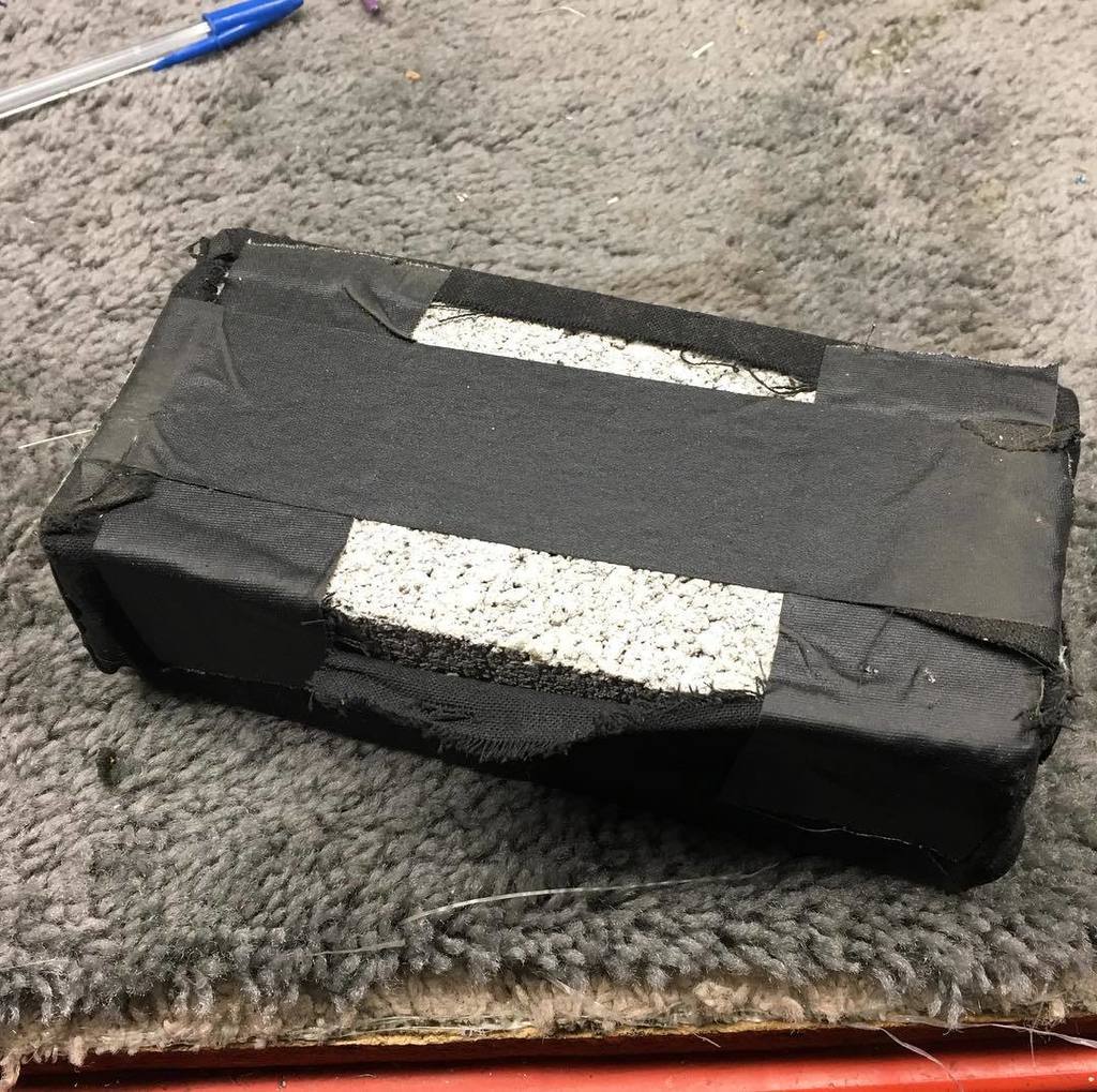 FuchsAudio's tweet image. The things you find in carting company amps.....#fuchsaudio #fuchsaudiotech #fuchsaudiotechnology #amprepair #ampguru #wegotthis #wtfisthis #wtfisthat #omg😱 ift.tt/2Ebgz5d