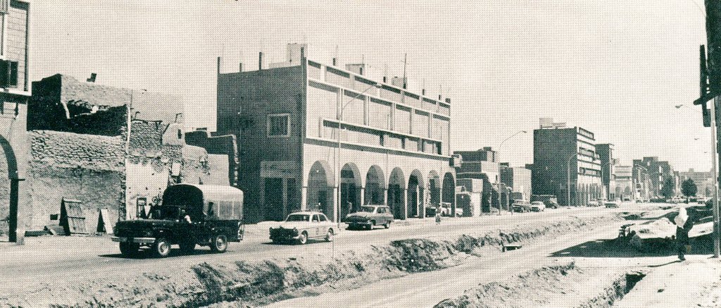 الرياض عام 1394هجري 1974 ميلادي* *تصوير لشارع البطحاء وحي الملز الرياض عام 1394هجري 1974 ميلادي* *تصوير لشارع البطحاء وحي الملز