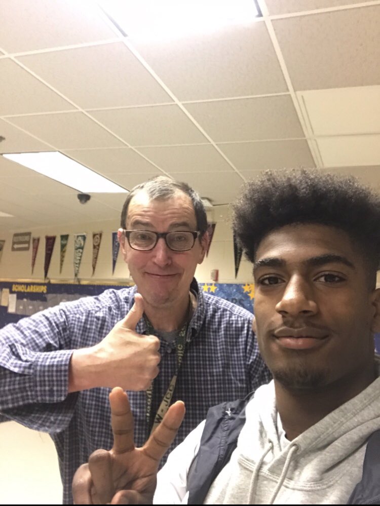 AB30Griss's tweet photo. I texted mr max after the game today because i knew he was watching and Ms.Max told me that Mr.Max is no longer with us😔😢 he passsd on 12/21 https://t.co/xauWl4xncn