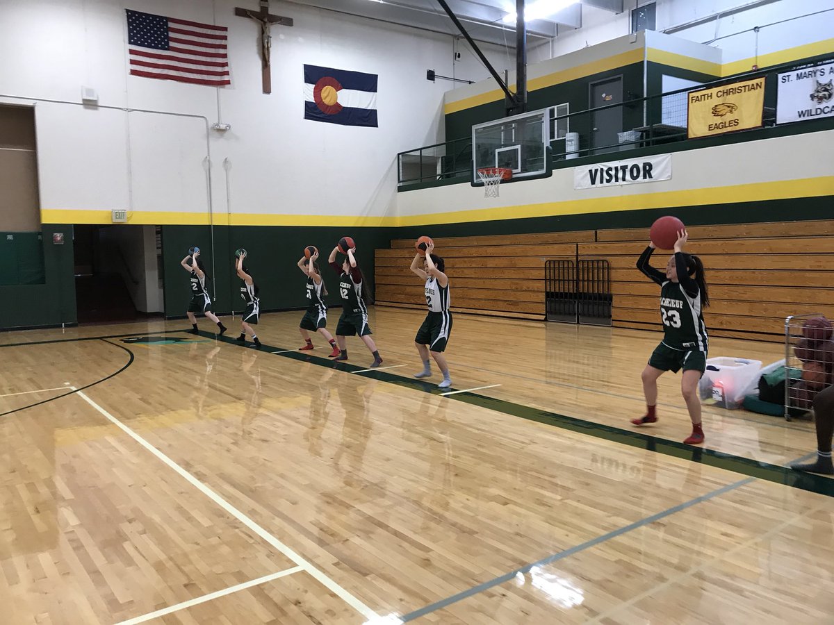 BMHSWBB's tweet photo. We’re back at the grind. If you want to achieve greatness, passion is a requirement and it can’t be faked. Always remember why you fell in love with the game and bring that same fire every single day! #playlikeitsyourlastgame https://t.co/7xiJTPPjdh