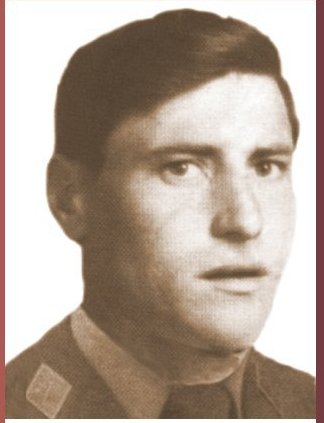 zoidoJI's tweet photo. Hace 28 años, el Grapo asesinó a los agentes de la @guardiacivil Isaac Rodrigo y José Sánchez, al dispararles a quemarropa mientras prestaban servicio en la Delegación de Hacienda de Gijón. #memoria https://t.co/b3Q767PAXz