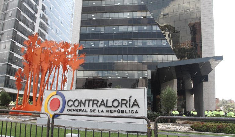 La Contraloría General insiste en que están perdidos $746.000 millones de regalías en La Guajira  bit.ly/2zJ84Lz