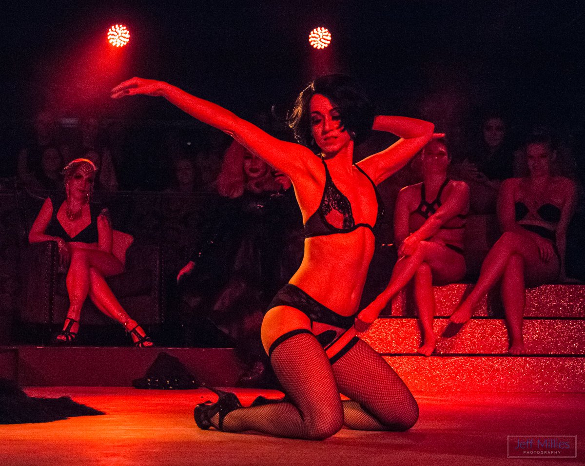 Baby, it's cold outside! But it will be downright steamy inside Room 111 #tonight with <a href="/michelle_lamour/">Michelle Lamour</a> + Unbridled's cast of #burlesque, contortionist, circus and fantasy performers.
Comp entry I 8pm
Dinner reservations: 312.880.1511
VIP experience: amyjade@untitled111.com