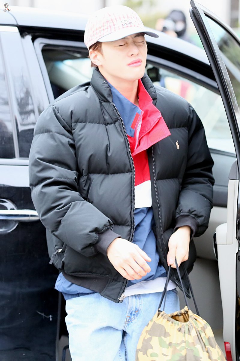 JustFeeldog's tweet photo. 171228 출근
피고내 잉잉 ㅠㅠ 
#빅스타 #필독 #오광석 #feeldog #더유닛 https://t.co/78CCE0Fk4x