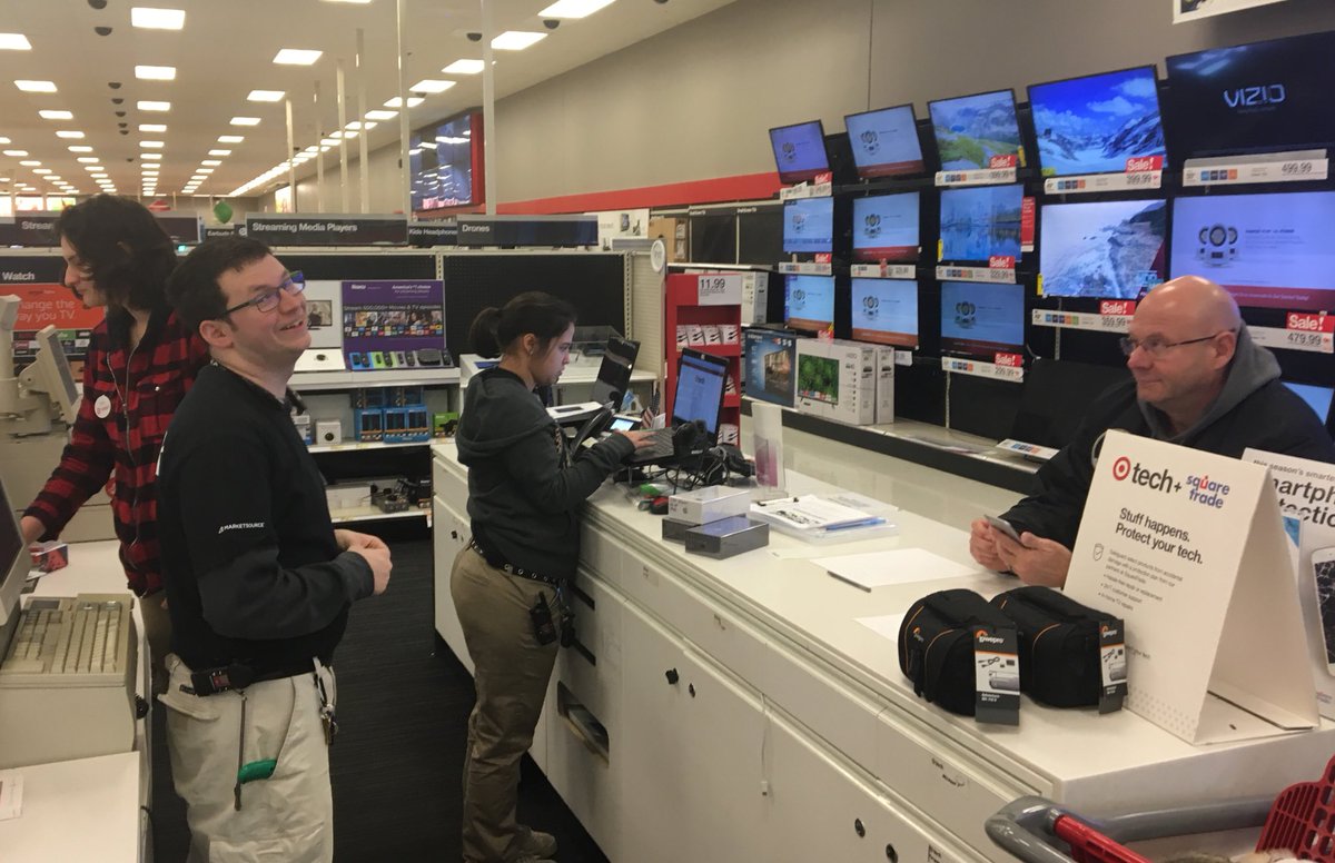 Adam__Craig's tweet photo. Found this Target Guest looking at headphones....Now he’s switching 3 lines to Sprint!! Hard to say no to $600 in Target Gift Cards!! @TimMiller44 @DougjSprint https://t.co/k8y4gN4tve