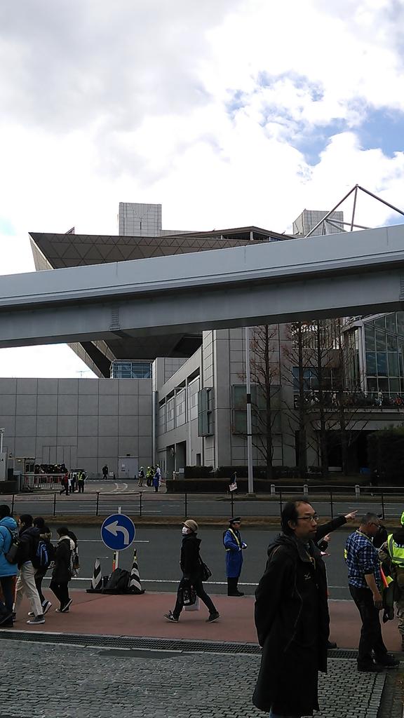 TARGET_GANACHE's tweet photo. 日本の文化を学ぶためにコミックマーケットに来ました! Hello Japan! https://t.co/60Kz4ZcJIt