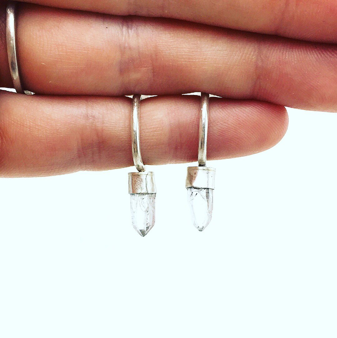 New styles have been added to our Boxing Week Sale. Shop these Calvi Earrings and more at 30%-40% off. dreamboatlucy.com 👍🏼
.
.
.
#earrings #necklace #jewelry #sale #madeincanada #shoplocal #love #fashion #style #calgary #yyc