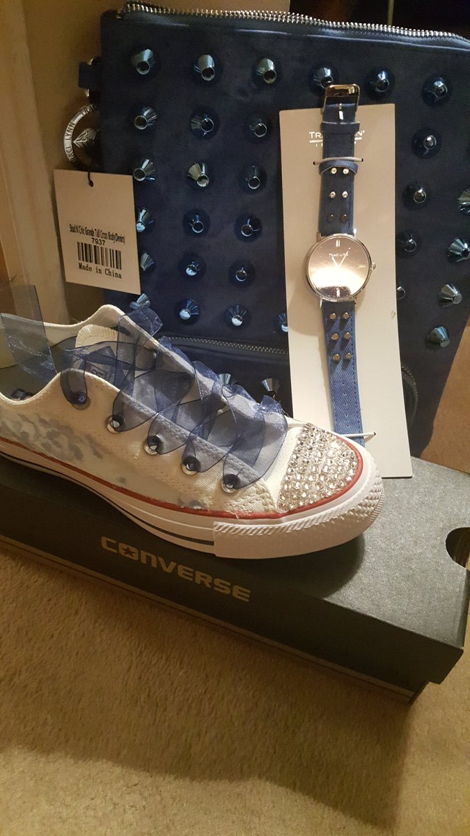 where can i buy bling converse