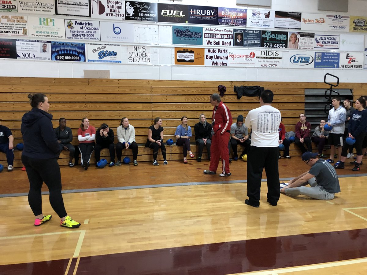 CoachWebb1337's tweet photo. Gaining knowledge from John Powell one of the best technicians in the sport of throwing! All the way from Ohio, Indiana, West Virginia, Oklahoma, Texas and Florida #throwscamp #throwsnation #trackandfield #throws #discus #shotput #nicevillecamp https://t.co/WLIDr4iw3U