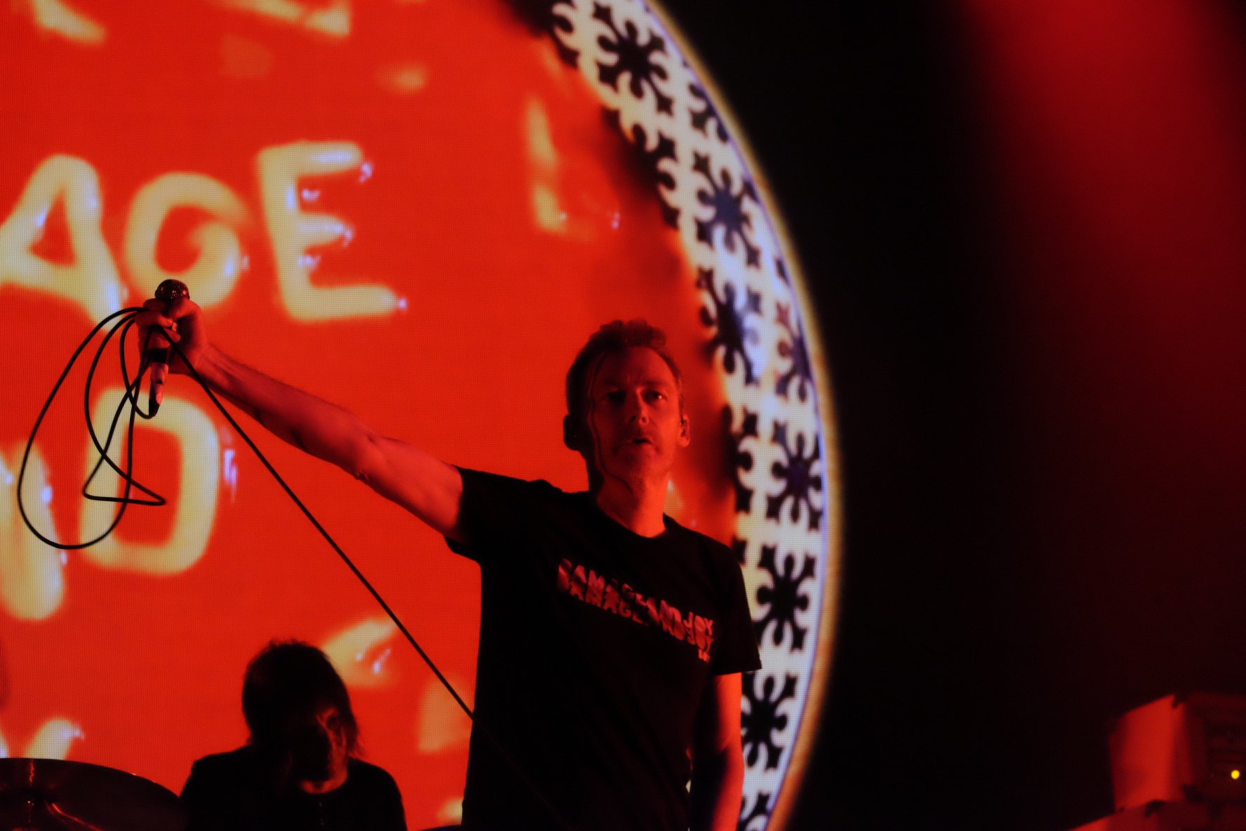 Happy Birthday to my favourite front man Mr Jim Reid   make some noise!! 